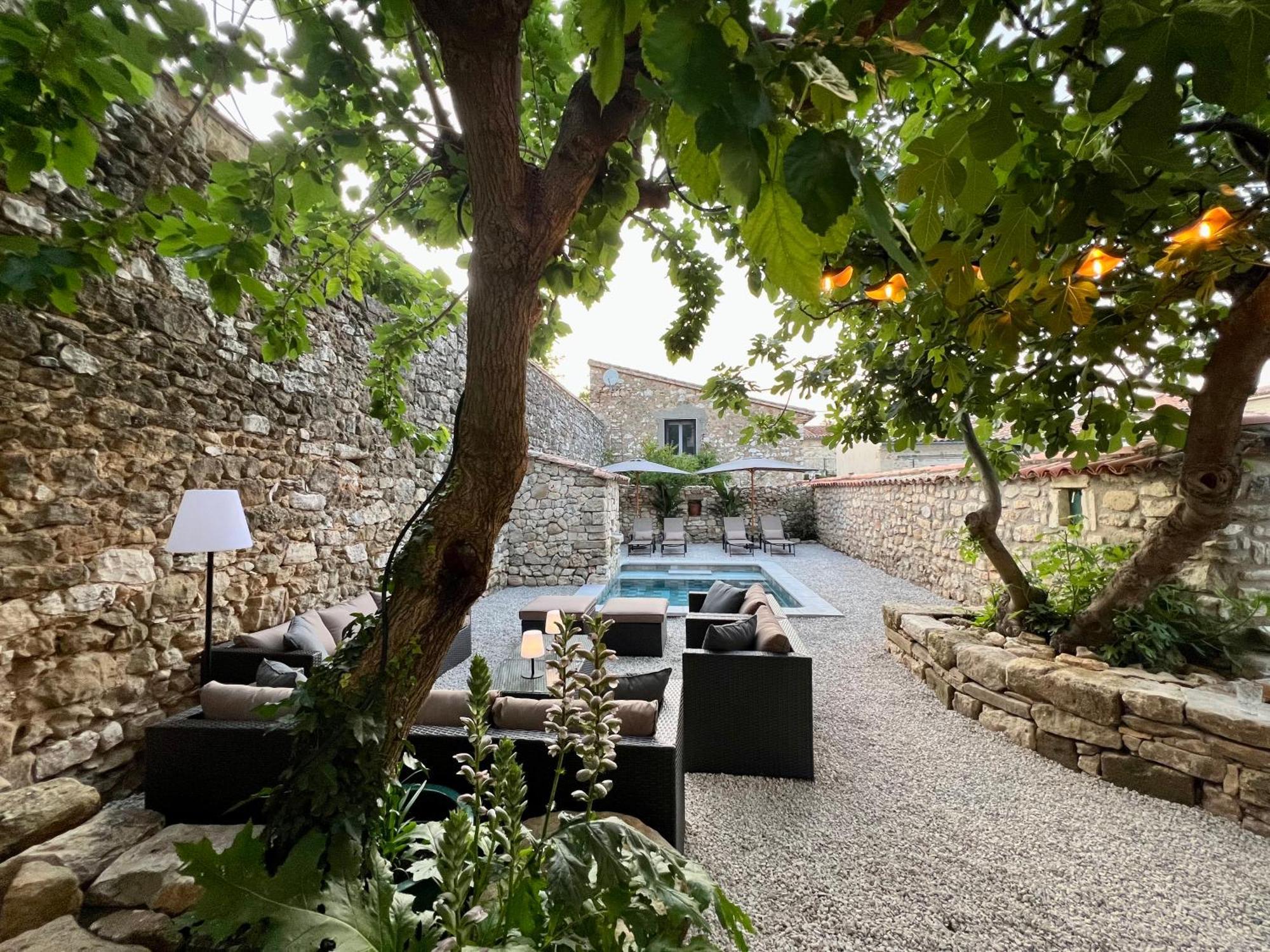Hotel Maison Erica Saint-Mamert-du-Gard Exterior foto